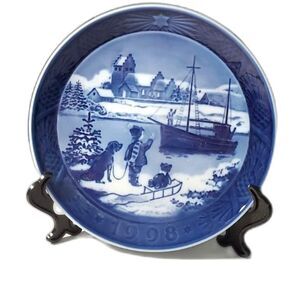Royal Copenhagen 1998 "Welcome Home" Plate Bue and White ~Vintage~